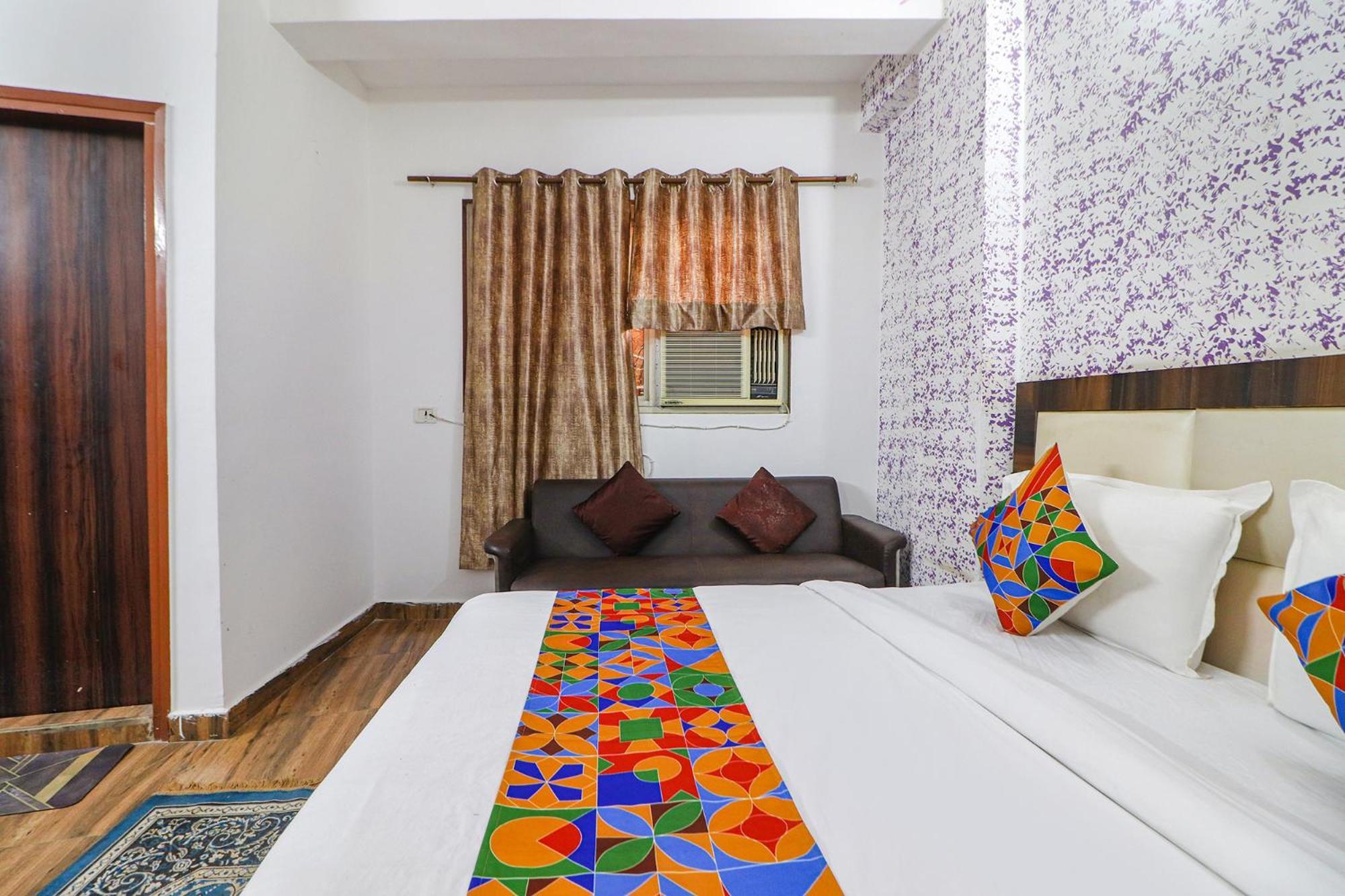 Fabexpress Sinon Hotell New Delhi Exteriör bild
